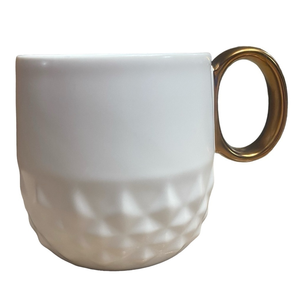 Starbucks 2013 White Ceramic Hobnail Mug With Copper Gold Handle Size 12 oz